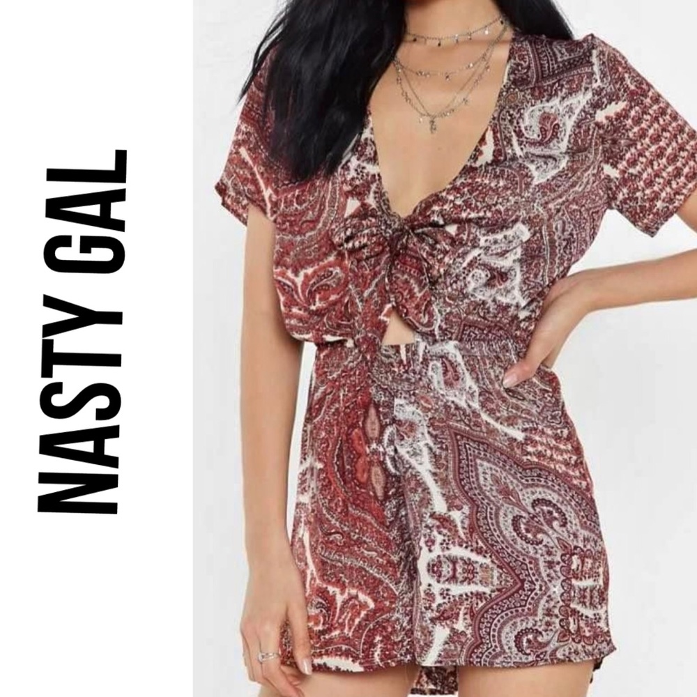 Nasty Gal knotted front paisley romper - Picture 1 of 8